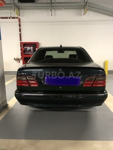 Mercedes E 240 2000, 293,000 km - 2.6 l - Bakı