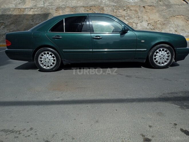 Mercedes E 240 1997, 264,000 km - 2.4 l - Bakı