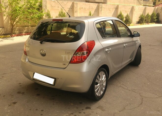 Hyundai i20 2009, 74,300 km - 1.6 л - Bakı