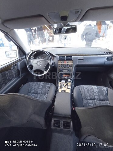 Mercedes E 240 1998, 296,000 km - 2.4 л - Kürdəmir