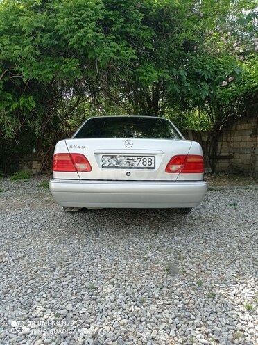 Mercedes E 240 1998, 296,000 km - 2.4 л - Kürdəmir