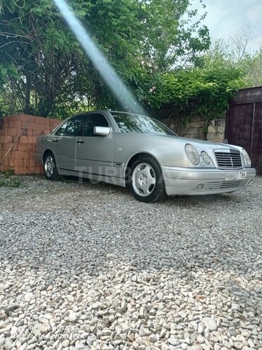 Mercedes E 240 1998, 296,000 km - 2.4 л - Kürdəmir