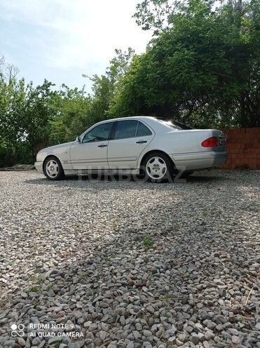 Mercedes E 240 1998, 296,000 km - 2.4 л - Kürdəmir