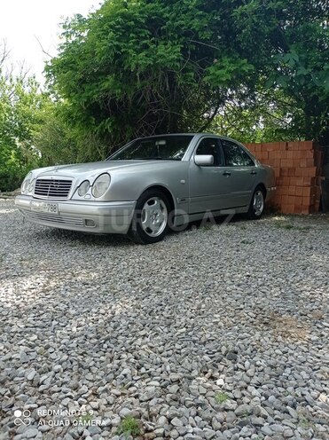 Mercedes E 240 1998, 296,000 km - 2.4 л - Kürdəmir