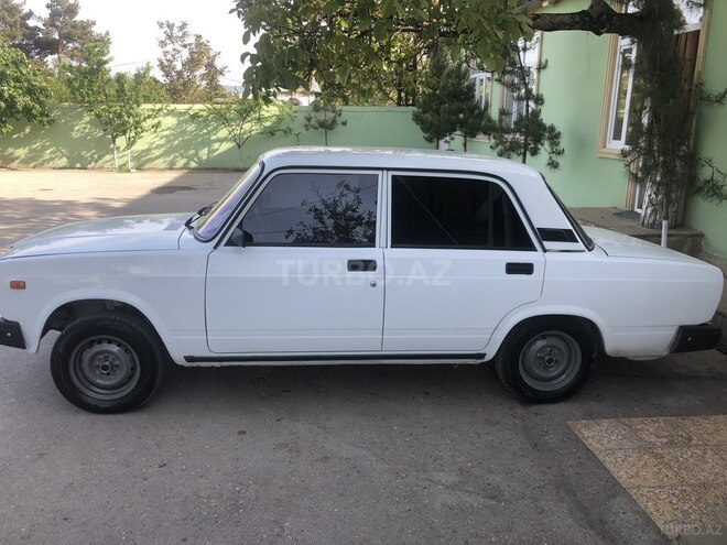 LADA (VAZ) 2107 2009, 155,000 km - 1.6 l - Quba