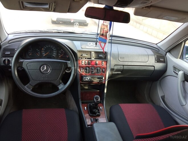 Mercedes C 180 1999, 351,668 km - 1.8 l - Biləsuvar