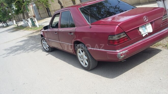 Mercedes E 250 1991, 250,000 km - 2.5 л - İmişli