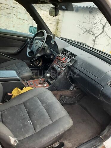 Mercedes C 220 1998, 300,000 km - 2.2 l - Bakı