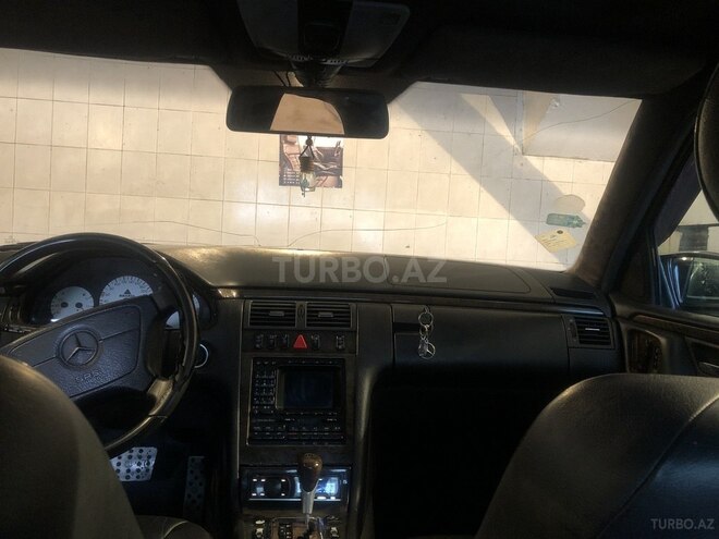 Mercedes E 320 1998, 288,000 km - 3.2 л - Bakı