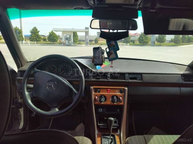 Mercedes E 250 1991, 475,000 km - 2.5 l - Bakı