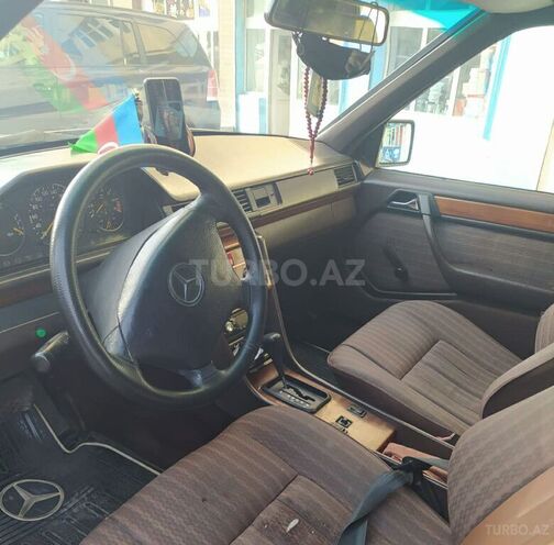 Mercedes E 250 1991, 475,000 km - 2.5 l - Bakı