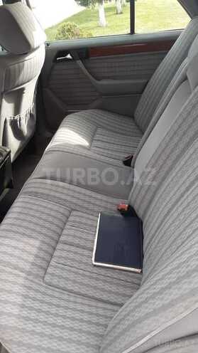 Mercedes E 300 1993, 200,000 km - 3.0 л - Sumqayıt