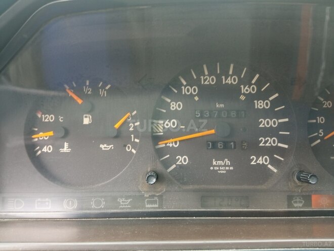 Mercedes E 220 1993, 537,065 km - 2.2 l - Sumqayıt
