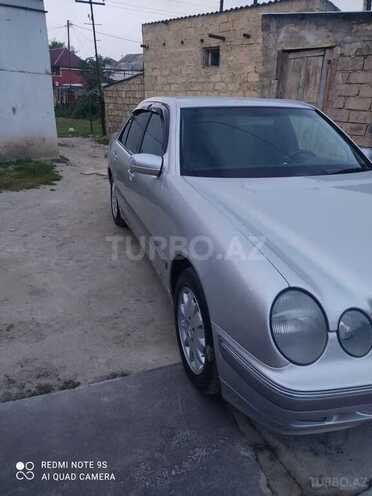 Mercedes E 240 2000, 264,000 km - 2.4 l - Bakı