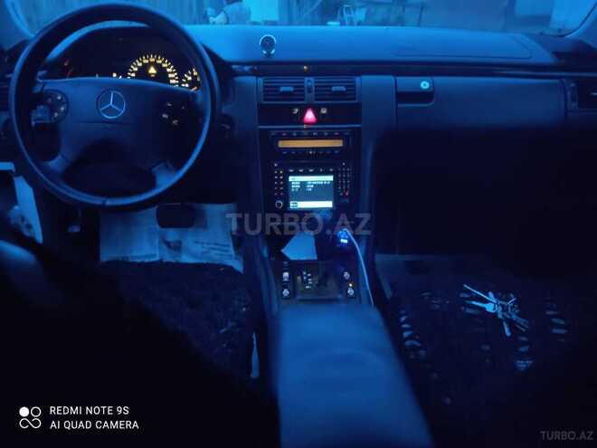 Mercedes E 240 2000, 264,000 km - 2.4 l - Bakı
