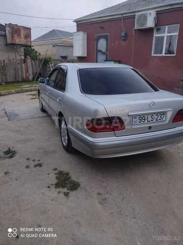 Mercedes E 240 2000, 264,000 km - 2.4 l - Bakı
