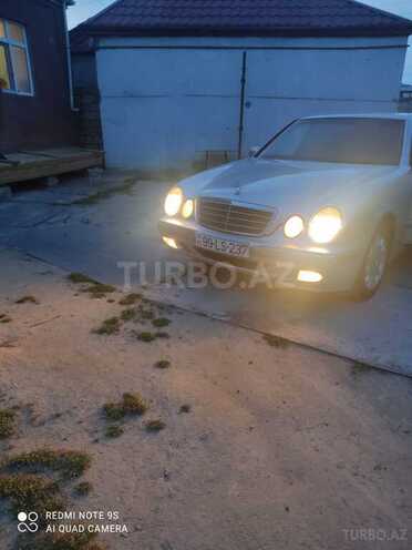 Mercedes E 240 2000, 264,000 km - 2.4 l - Bakı