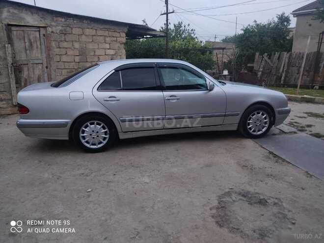 Mercedes E 240 2000, 264,000 km - 2.4 l - Bakı