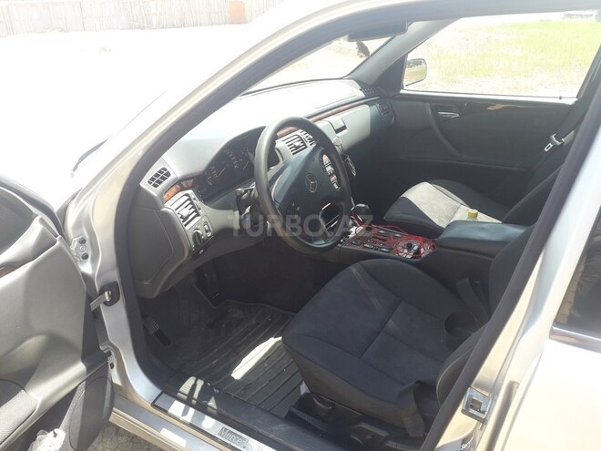 Mercedes E 220 1999, 350,000 km - 2.2 l - Sumqayıt
