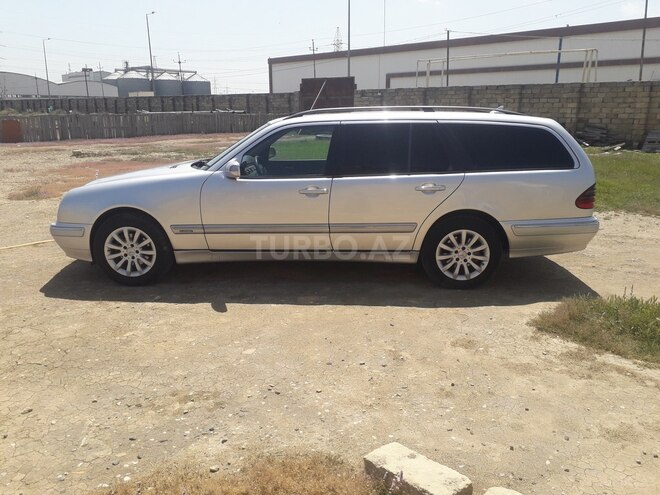 Mercedes E 220 1999, 350,000 km - 2.2 l - Sumqayıt