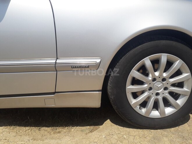 Mercedes E 220 1999, 350,000 km - 2.2 l - Sumqayıt