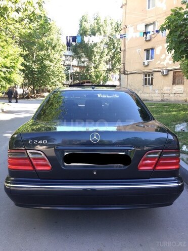 Mercedes E 240 2000, 341,200 km - 2.4 l - Yevlax