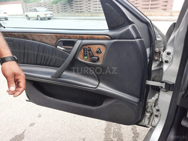 Mercedes E 320 2000, 243,000 km - 3.2 l - Şəmkir