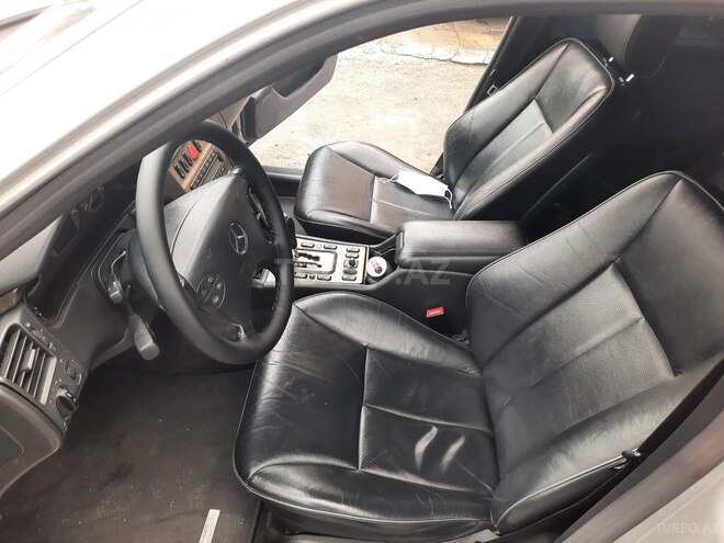 Mercedes E 320 2000, 243,000 km - 3.2 l - Şəmkir