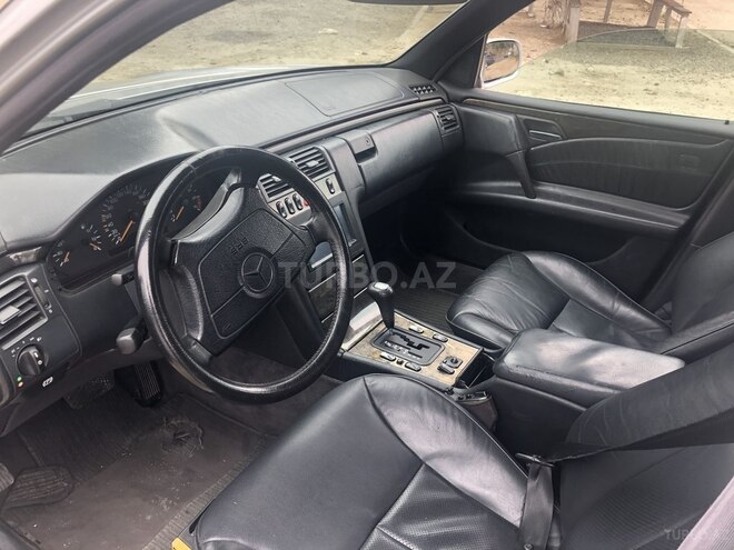 Mercedes E 280 1998, 389,760 km - 2.8 l - Bakı