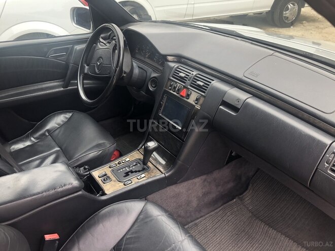 Mercedes E 280 1998, 389,760 km - 2.8 l - Bakı