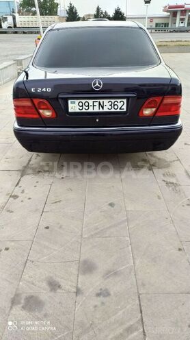 Mercedes E 240 1999, 275,000 km - 2.4 l - Sumqayıt