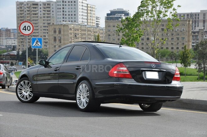 Mercedes E 320 2004, 435,000 km - 3.2 л - Bakı