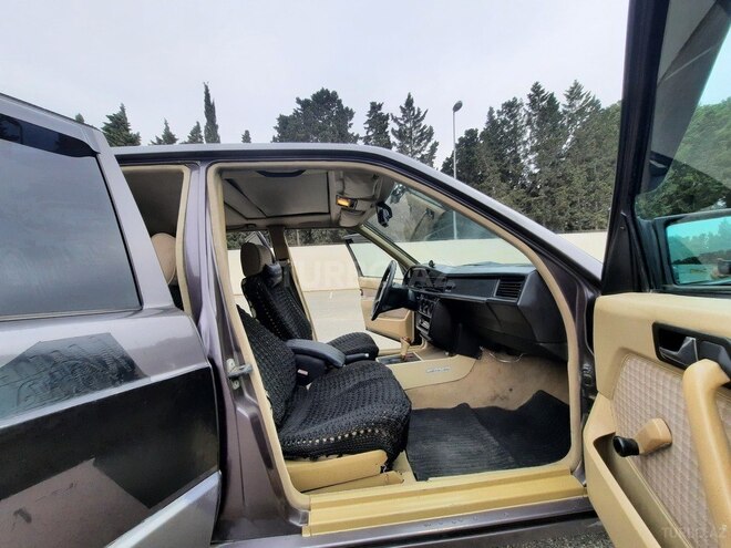 Mercedes 190 1993, 257,000 km - 2.0 l - Sumqayıt