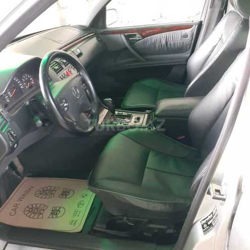 Mercedes E 240 2001, 289,000 km - 2.4 l - Tovuz