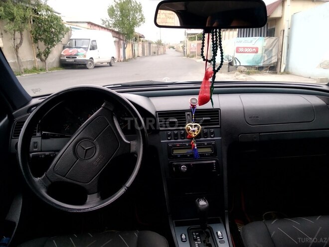 Mercedes C 200 1997, 218,556 km - 2.0 l - Bakı