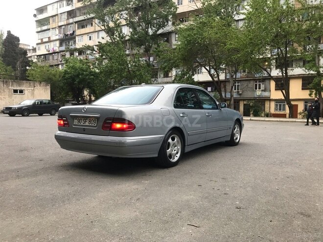 Mercedes E 240 1999, 490,000 km - 2.4 l - Bakı