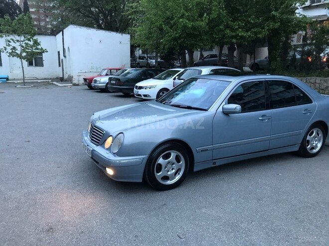 Mercedes E 240 1999, 490,000 km - 2.4 l - Bakı