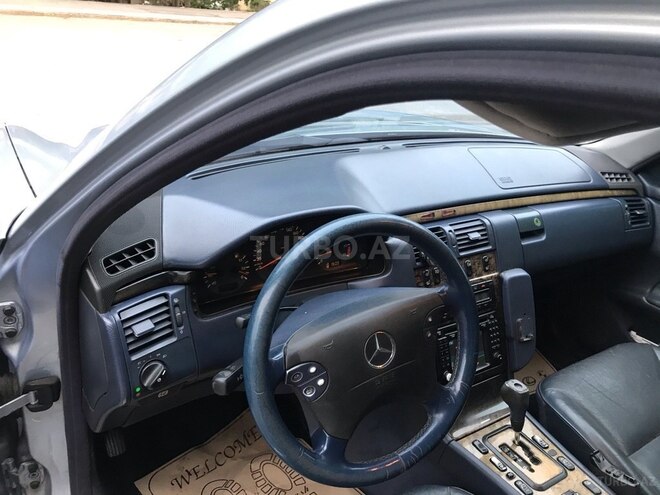 Mercedes E 240 1999, 490,000 km - 2.4 l - Bakı