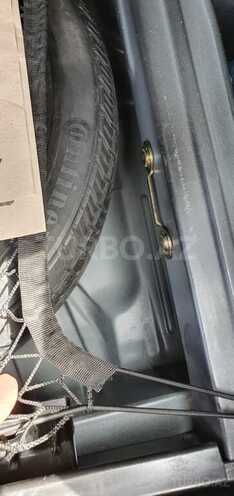 Mercedes E 240 2000, 266,000 km - 2.4 l - Bərdə