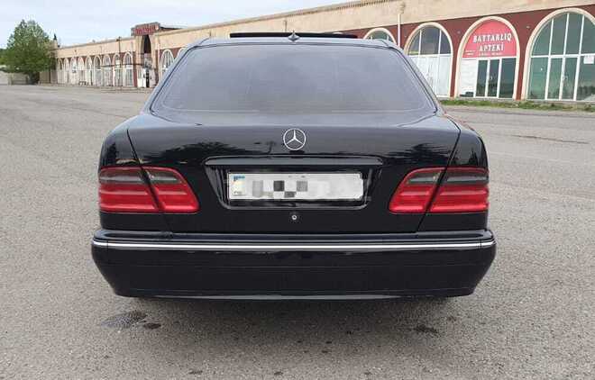 Mercedes E 240 2000, 266,000 km - 2.4 l - Bərdə