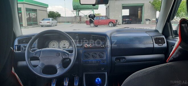 Volkswagen Golf 1996, 158,000 km - 2.0 l - Şəmkir