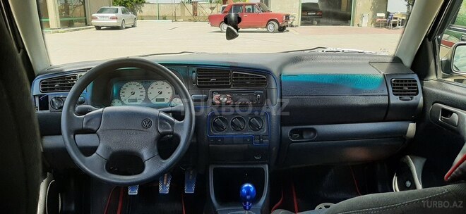 Volkswagen Golf 1996, 158,000 km - 2.0 l - Şəmkir
