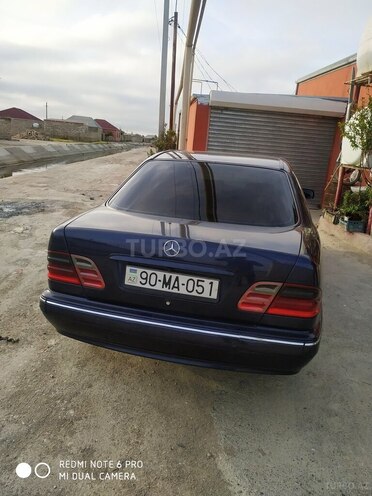 Mercedes E 270 1999, 378,235 km - 2.7 l - Bakı