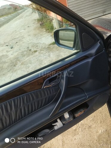 Mercedes E 270 1999, 378,235 km - 2.7 l - Bakı