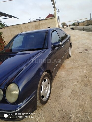 Mercedes E 270 1999, 378,235 km - 2.7 l - Bakı