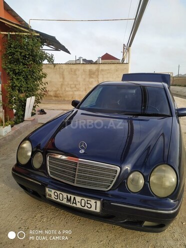 Mercedes E 270 1999, 378,235 km - 2.7 l - Bakı