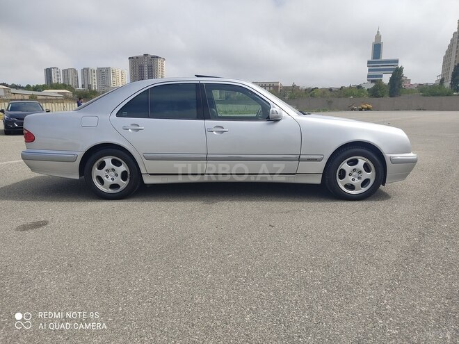 Mercedes E 240 2000, 167,000 km - 2.6 l - Bakı