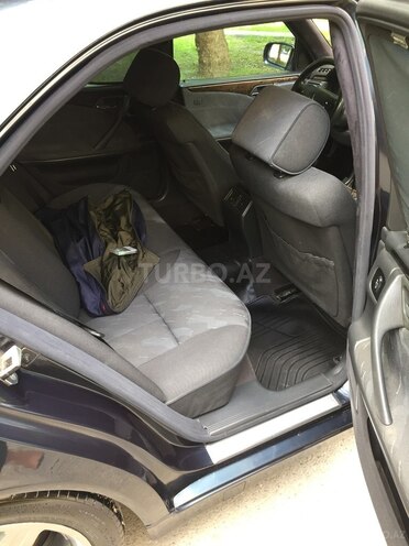 Mercedes E 240 2000, 318,240 km - 2.4 л - Mingəçevir