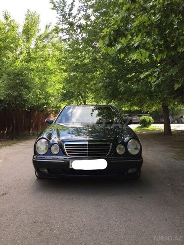Mercedes E 240 2000, 318,240 km - 2.4 л - Mingəçevir
