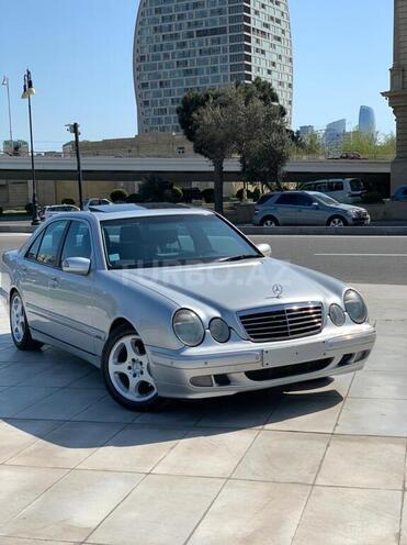 Mercedes E 320 1999, 235,000 km - 3.2 l - Bakı